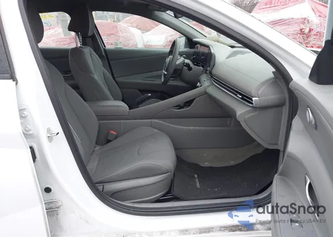 2024 Hyundai Elantra Sel from USA, damaged, VIN KMHLM4DG9RU782901